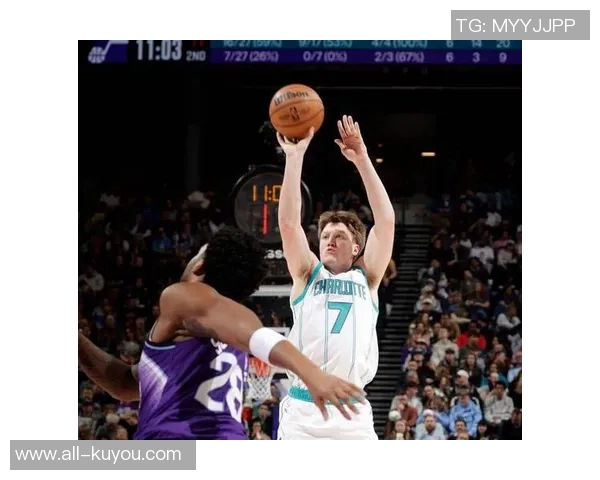 黄蜂队全场狂轰136分10人出战9人得分上双展现强大火力 黄蜂队全场狂轰136分10人出战9人得分上双展现强大火力